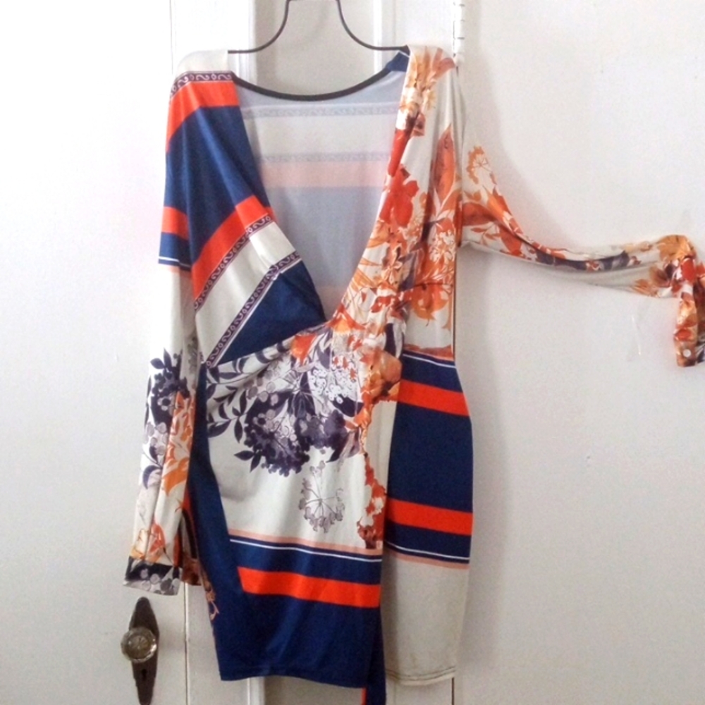 Ladies Dress. FANTASIA STYLE (LARGE)BOLD orange blue and creme